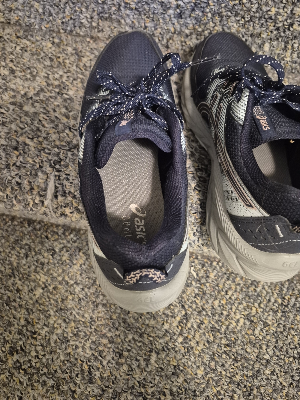 ASICS Women's Navy Running Sneakers WELL WORN